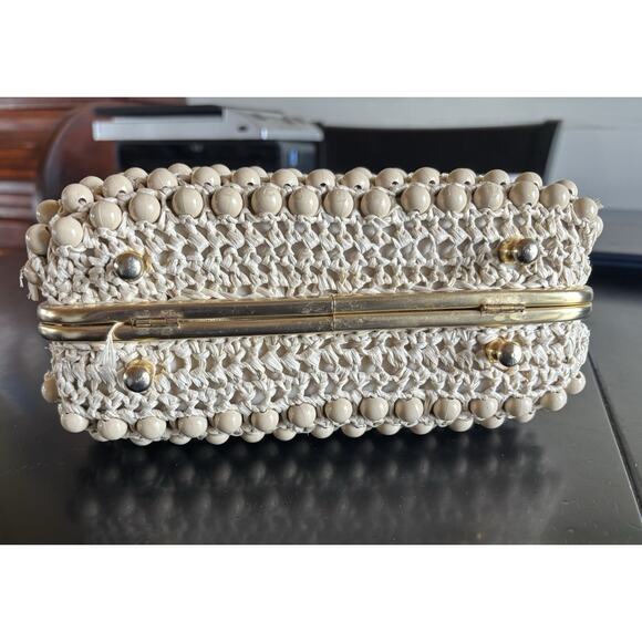 VTG 1950’s Women’s Handbag Beaded Crochet Wicka Weave Wood Handle Brass Accents - Picture 4 of 10